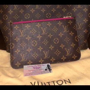 ❌SOLD❌ Neverfull MM/GM pouch- no wristlet included